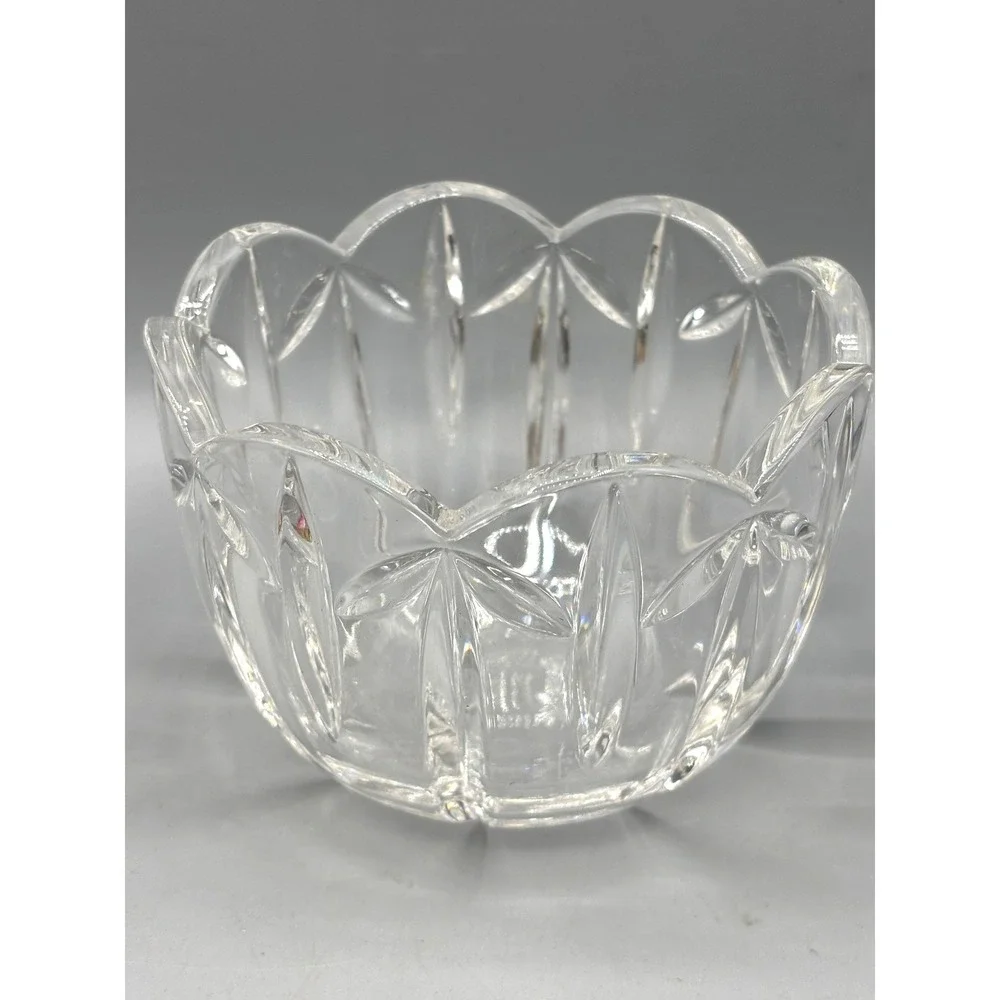 Mikasa Crystal Cut Small Scalloped Nut‎ Candy Bowl Clear
